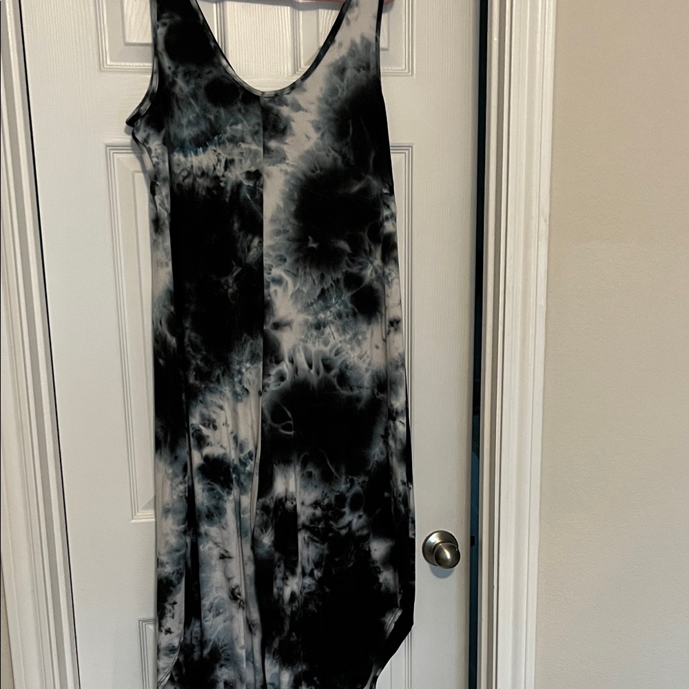 Black and White Tie-Dye Sleeveless jumpsuit